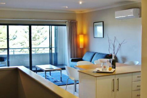 Pier Number 10 - Accommodation Gladstone 4