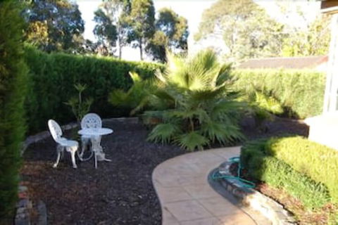 Bluebell Bed & Breakfast - Accommodation Gladstone 5