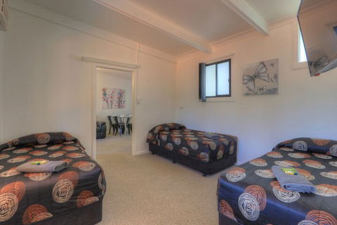 Twin Swans Motel - Accommodation Gladstone 5