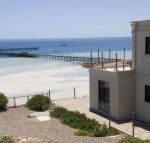 Cliff House Beachfront Villas - Accommodation Gladstone