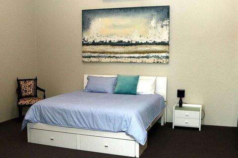 Fairway Manor Accommodation - Accommodation Gladstone 7