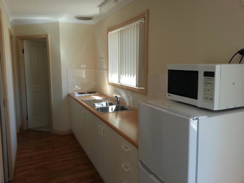 Sonbern Lodge Motel - Accommodation Gladstone 3