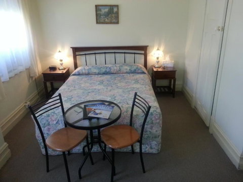 Sonbern Lodge Motel - Accommodation Gladstone 2