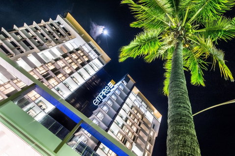 Empire Apartment Hotel - Accommodation Gladstone 0