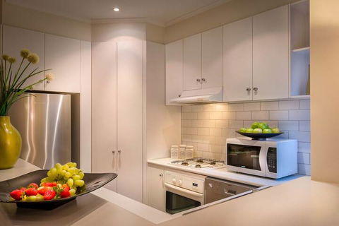 Birches Townhouse - Accommodation Gladstone 2