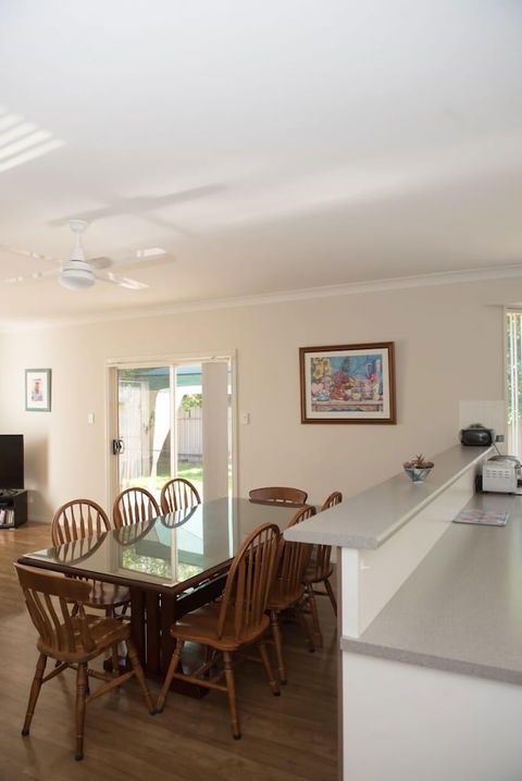 All Seasons' Escape Port Elliot - Accommodation Gladstone 4