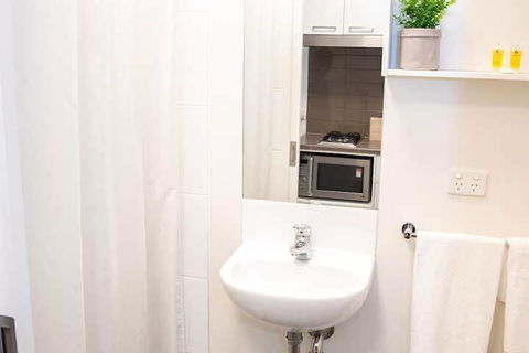 Deakin Residential Services - Accommodation Gladstone 2
