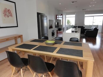Ethelton Serviced Apartments - Accommodation Gladstone 5