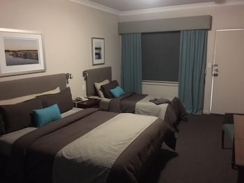 Pastoral Hotel Motel - Accommodation Gladstone 1