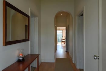 Barossa Bluestone B&B - Accommodation Gladstone 4
