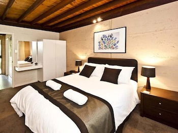 Riverway Chalets - Accommodation Gladstone 4