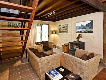Riverway Chalets - Accommodation Gladstone 6