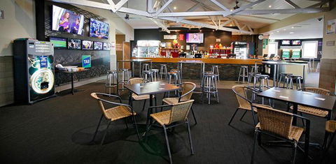 Torquay Hotel / Motel - Accommodation Gladstone 6