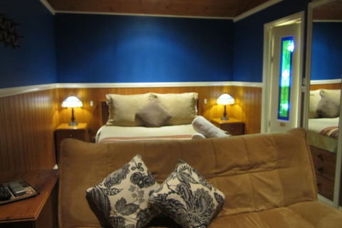 Willowlake Cottages - Accommodation Gladstone 5