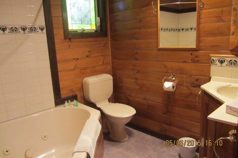 Willowlake Cottages - Accommodation Gladstone 3