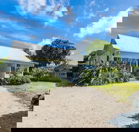 Beachfront Cottages Torquay - Accommodation Gladstone