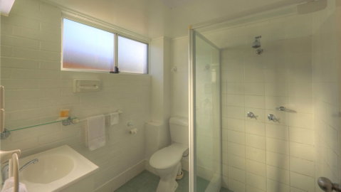 The Vines Motel And Cottages - Accommodation Gladstone 4