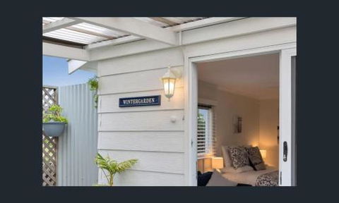 Wintergarden Beach Cabin - Accommodation Gladstone 1