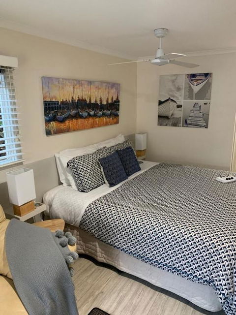 Wintergarden Beach Cabin - Accommodation Gladstone 6
