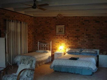 Pamela's Retreat - Accommodation Gladstone 2