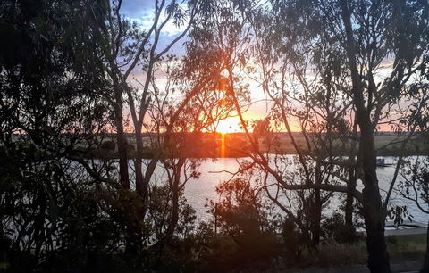 Motel River Bend - Accommodation Gladstone 0