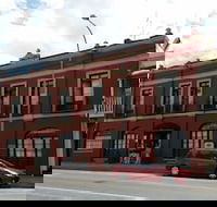 Mandelson's of Goulburn - Accommodation Gladstone
