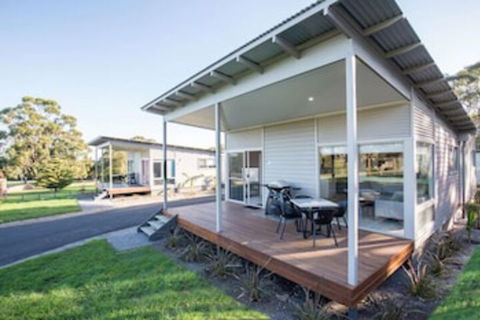 Blue Lake Holiday Park - Accommodation Gladstone 0