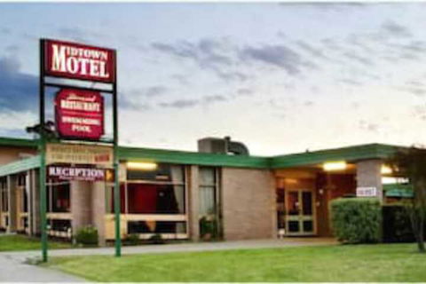 Midtown Motor Inn - Accommodation Gladstone 0