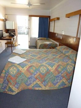 Innisfail City Motel - Accommodation Gladstone 1