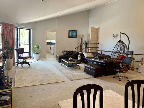 Seaview Bed And Breakfast - Accommodation Gladstone 2