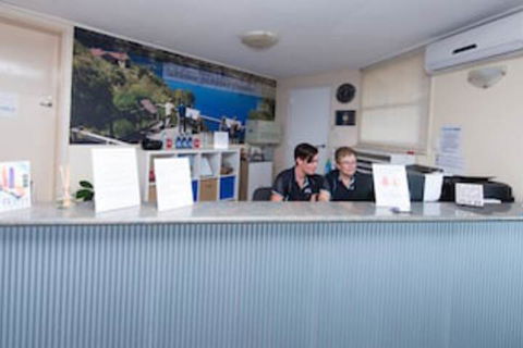 Blue Lake Motel - Accommodation Gladstone 0