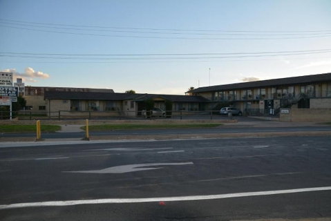 Adrian Motel - Accommodation Gladstone 2