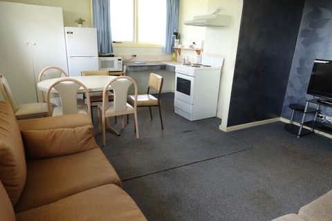 High View Family Cottages - Accommodation Gladstone 6