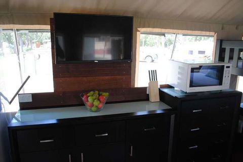 Island View Beach Resort - Accommodation Gladstone 7
