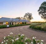 Vinden Estate Homestead - Accommodation Gladstone