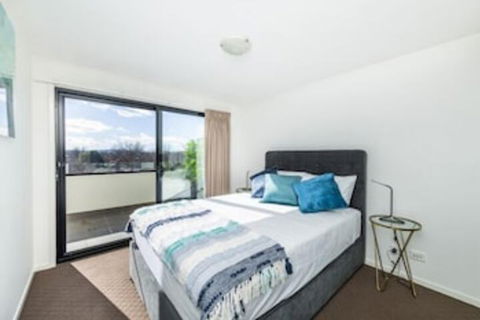 Accommodate Canberra - Century - Accommodation Gladstone 7