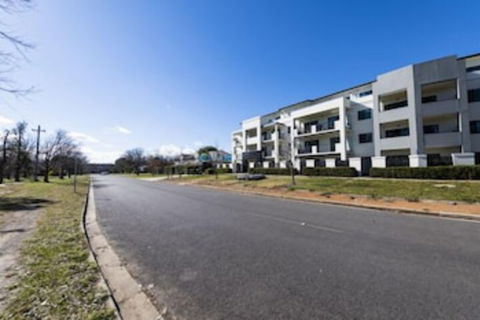 Accommodate Canberra - Century - Accommodation Gladstone 1
