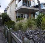 Battery Cove Beach Front Apartment - Accommodation Gladstone