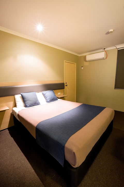 Lakeview Hotel Motel - Accommodation Gladstone 5