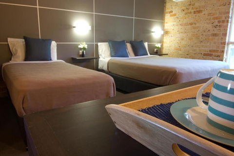 Lakeview Hotel Motel - Accommodation Gladstone 3
