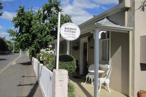 Arendon Cottage - Accommodation Gladstone 2