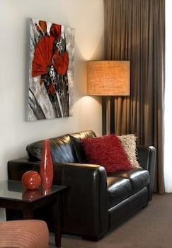 May Park Executive Apartments - Accommodation Gladstone 2