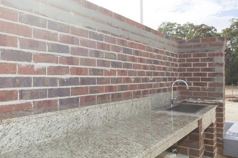 Aurora Manor Rooms - Accommodation Gladstone 2