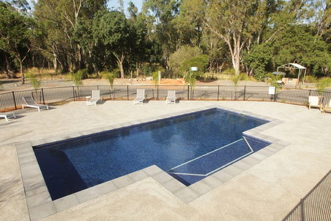 Riverside Cabin Park - Accommodation Gladstone 2