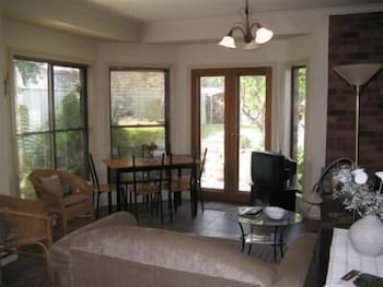 Beechworth Gorge Walk Guest House - Accommodation Gladstone 3