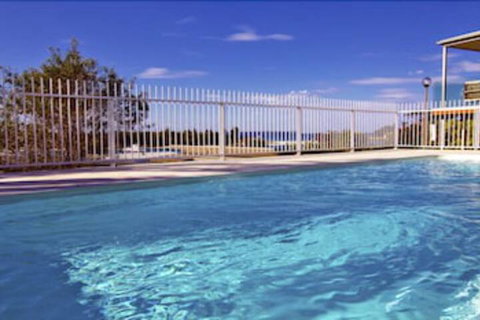 Anglesea Lodge - Accommodation Gladstone 5