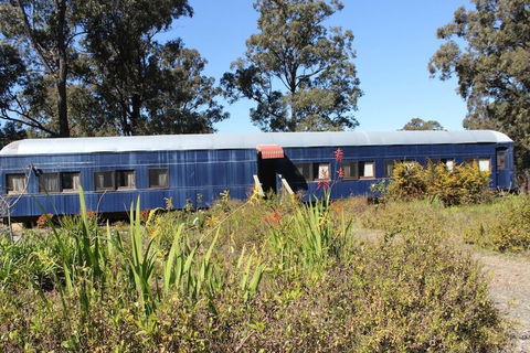Krinklewood Cottage & Train Carriages - Accommodation Gladstone 6