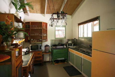 Tropical Bliss Bed & Breakfast - Accommodation Gladstone 5