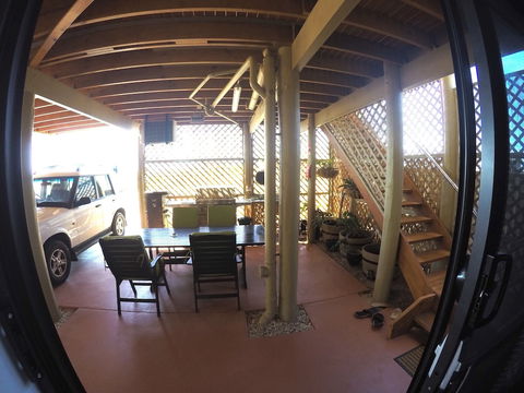 On The Deck @ Shark Bay - Accommodation Gladstone 4