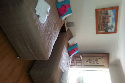Croftons Retreat - Accommodation Gladstone 0